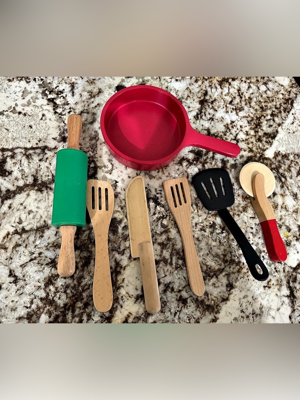 Melissa & Doug Kitchen Utensil Set Red & Brown